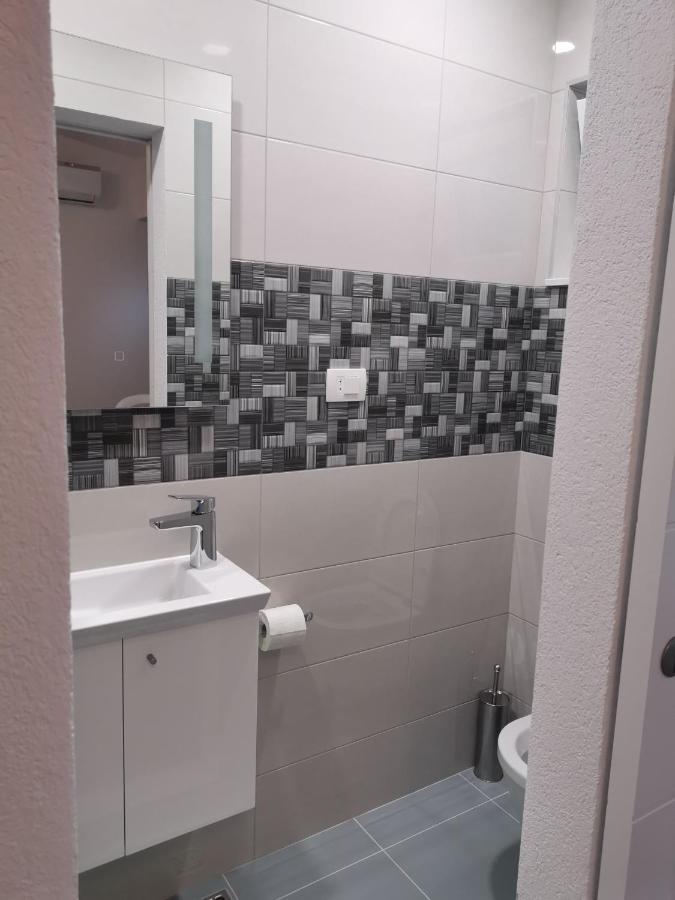 M&M'S- Lovely Apartments Baska Voda Luaran gambar